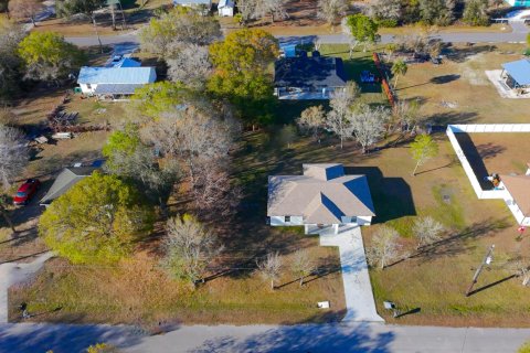 House in Okeechobee, Florida 3 bedrooms, 130.43 sq.m. № 2084199 - photo 2