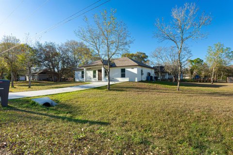 House in Okeechobee, Florida 3 bedrooms, 130.43 sq.m. № 2084199 - photo 12