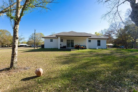 House in Okeechobee, Florida 3 bedrooms, 130.43 sq.m. № 2084199 - photo 23