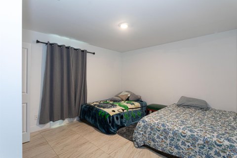 House in Okeechobee, Florida 3 bedrooms, 130.43 sq.m. № 2084199 - photo 18