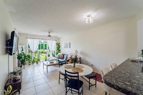 Copropriété à vendre à Boca Raton, Floride: 2 chambres, 100.43 m2 № 2064272 - photo 2