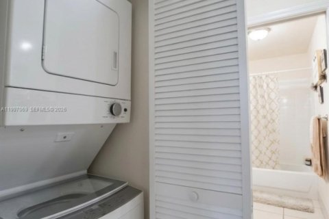 Copropriété à vendre à Boca Raton, Floride: 2 chambres, 100.43 m2 № 2064272 - photo 23