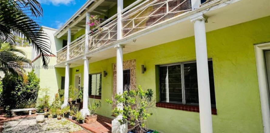 Appartement à Miami Beach, Floride 2 chambres № 1705867