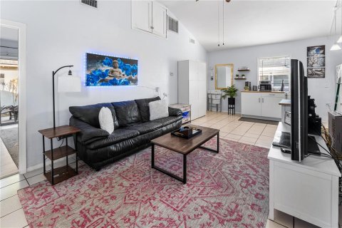 Casa en venta en Gulfport, Florida, 4 dormitorios, 161.46 m2 № 2351929 - foto 19