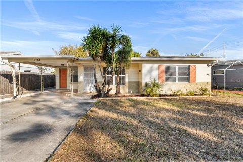 Villa ou maison à Gulfport, Floride 4 chambres, 161.46 m2 № 2351929