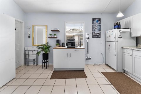Casa en venta en Gulfport, Florida, 4 dormitorios, 161.46 m2 № 2351929 - foto 25