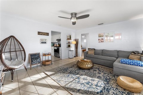 Casa en venta en Gulfport, Florida, 4 dormitorios, 161.46 m2 № 2351929 - foto 6