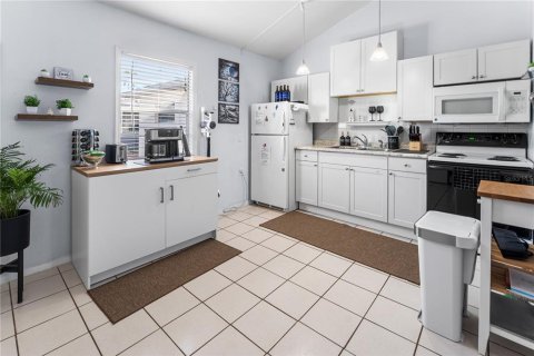 Casa en venta en Gulfport, Florida, 4 dormitorios, 161.46 m2 № 2351929 - foto 23
