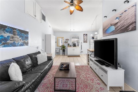 Casa en venta en Gulfport, Florida, 4 dormitorios, 161.46 m2 № 2351929 - foto 21