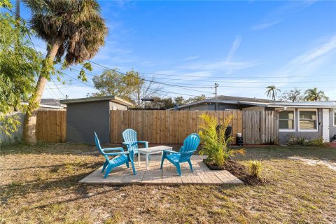 Casa en venta en Gulfport, Florida, 4 dormitorios, 161.46 m2 № 2351929 - foto 30