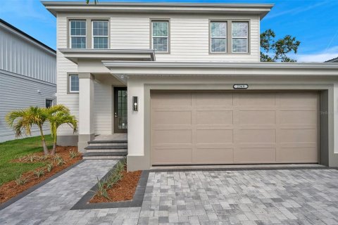 House in Sarasota, Florida 4 bedrooms, 198.9 sq.m. № 2204552 - photo 2