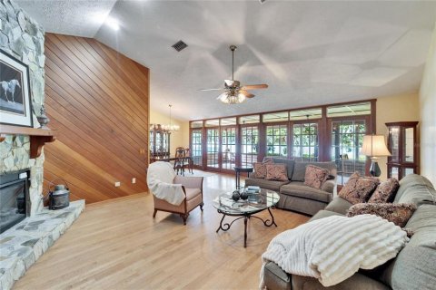 House in Dover, Florida 3 bedrooms, 177.44 sq.m. № 1615532 - photo 5