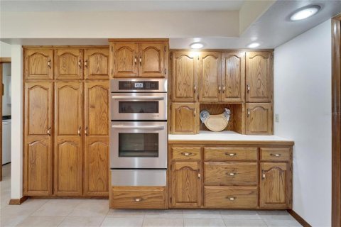 House in Dover, Florida 3 bedrooms, 177.44 sq.m. № 1615532 - photo 17