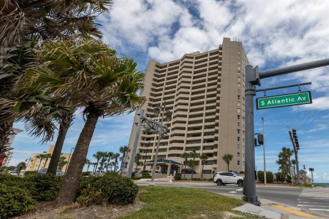 Condominio en venta en Daytona Beach, Florida, 2 dormitorios, 150.32 m2 № 2097720 - foto 2
