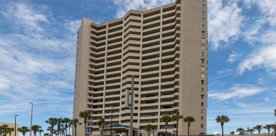 Condominio en Daytona Beach, Florida, 2 dormitorios  № 2097720