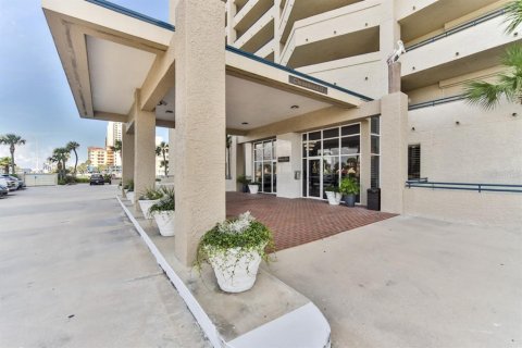 Condominio en venta en Daytona Beach, Florida, 2 dormitorios, 150.32 m2 № 2097720 - foto 3