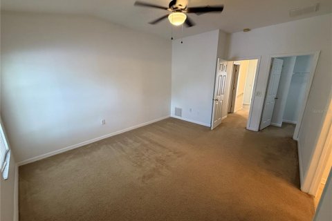 Townhouse in Lakewood Ranch, Florida 3 bedrooms, 125.98 sq.m. № 1192137 - photo 9