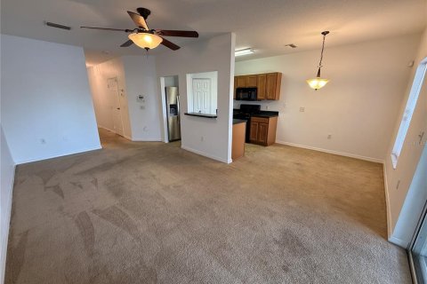 Townhouse in Lakewood Ranch, Florida 3 bedrooms, 125.98 sq.m. № 1192137 - photo 7