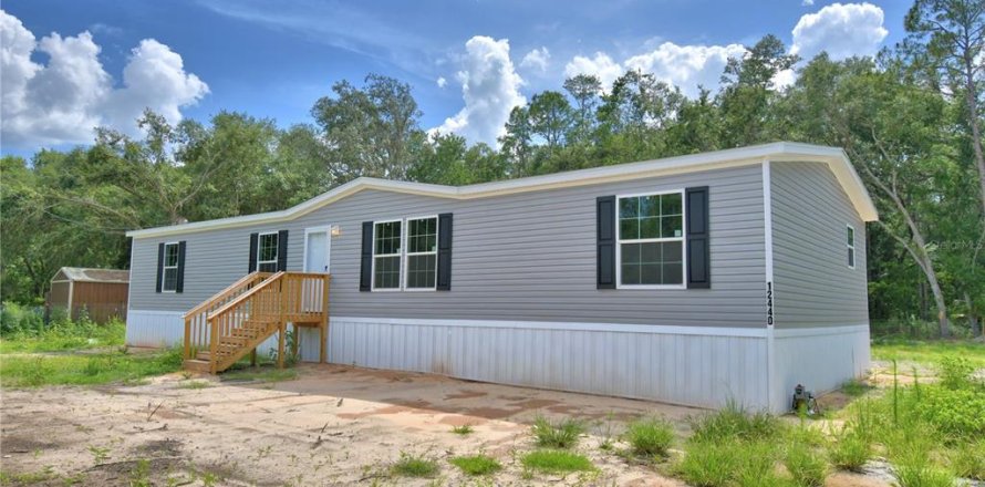 House in Lakeland, Florida 4 bedrooms, 176.89 sq.m. № 1813672