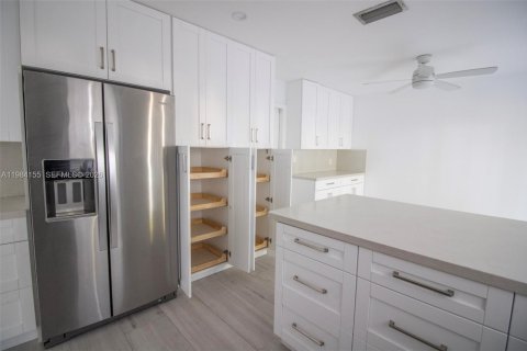 Снять в аренду таунхаус в Дейви, Флорида 3 спальни, 157.1м2, № 2048587 - фото 8