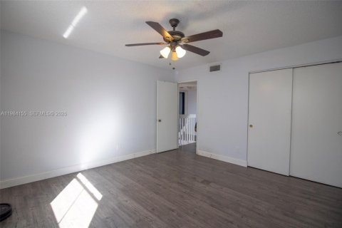 Снять в аренду таунхаус в Дейви, Флорида 3 спальни, 157.1м2, № 2048587 - фото 16