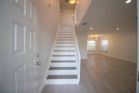 Таунхаус в Дейви, Флорида 3 спальни, 157.1м2 № 2048587