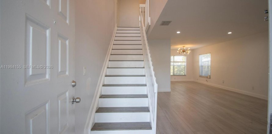 Таунхаус в Дейви, Флорида 3 спальни, 157.1м2 № 2048587