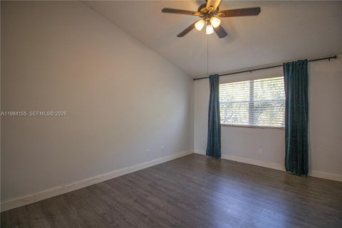 Снять в аренду таунхаус в Дейви, Флорида 3 спальни, 157.1м2, № 2048587 - фото 12