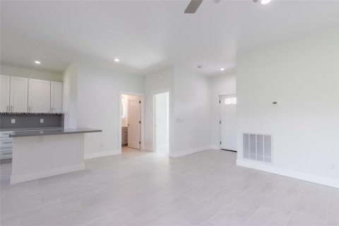 House in Lake Placid, Florida 3 bedrooms, 108.7 sq.m. № 1823707 - photo 28