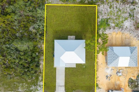 House in Lake Placid, Florida 3 bedrooms, 108.7 sq.m. № 1823707 - photo 6