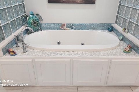 Casa en venta en New Smyrna Beach, Florida, 3 dormitorios, 213.68 m2 № 1407072 - foto 23