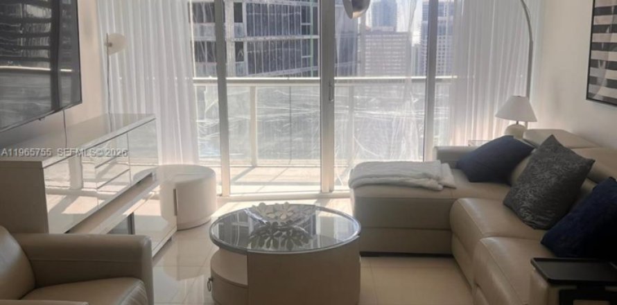 Condominio en Miami, Florida, 2 dormitorios  № 2041751