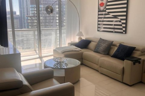 Condominio en alquiler en Miami, Florida, 2 dormitorios, 94.02 m2 № 2041751 - foto 2