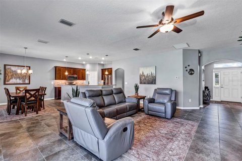 House in Leesburg, Florida 3 bedrooms, 172.98 sq.m. № 1885838 - photo 6