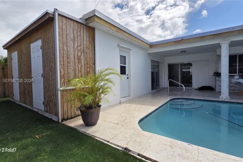 Villa ou maison à louer à Miramar, Floride: 2 chambres, 149.67 m2 № 1992138 - photo 7