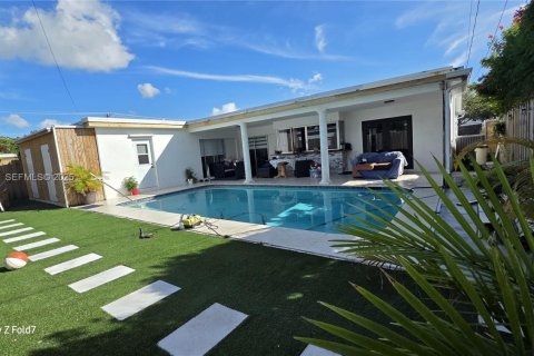 Villa ou maison à louer à Miramar, Floride: 2 chambres, 149.67 m2 № 1992138 - photo 8