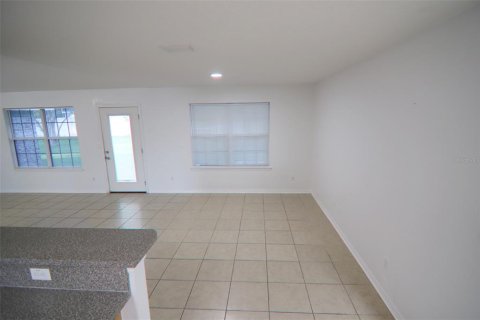 Villa ou maison à louer à Palm Coast, Floride: 4 chambres, 277.13 m2 № 2388590 - photo 3