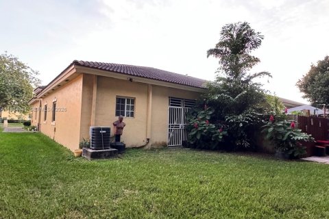 Touwnhouse à vendre à Homestead, Floride: 3 chambres, 128.21 m2 № 1995070 - photo 30