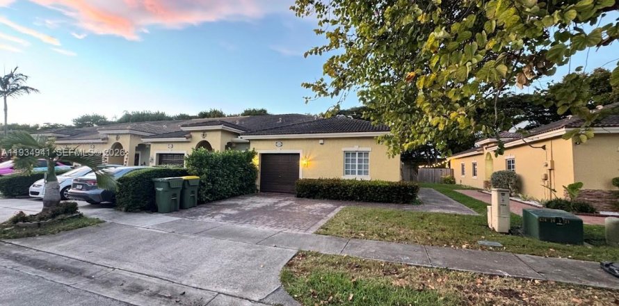 Таунхаус в Хомстед, Флорида 3 спальни, 128.21м2 № 1995070