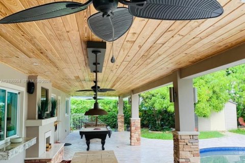 Casa en venta en Miami, Florida, 4 dormitorios, 230.58 m2 № 2420918 - foto 11