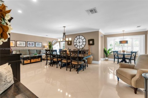 Casa en venta en Miami, Florida, 4 dormitorios, 230.58 m2 № 2420918 - foto 26