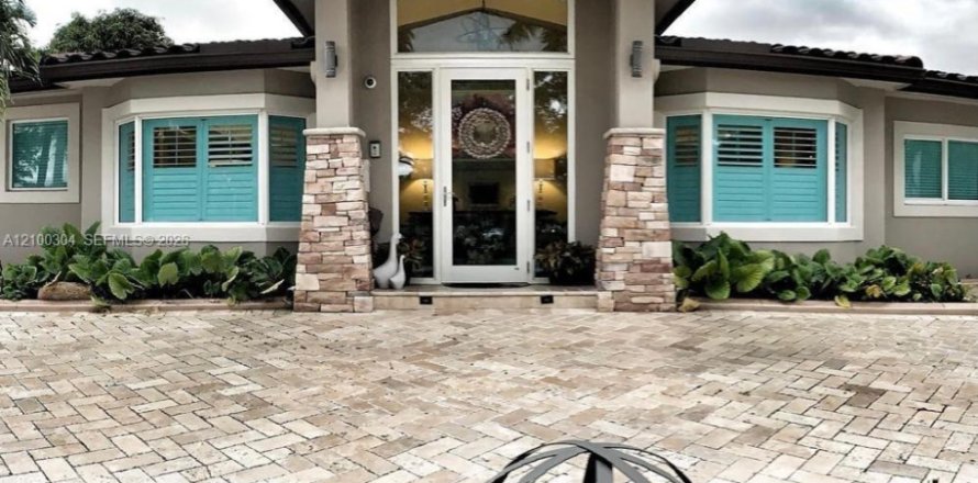 Casa en Miami, Florida 4 dormitorios, 230.58 m2 № 2420918