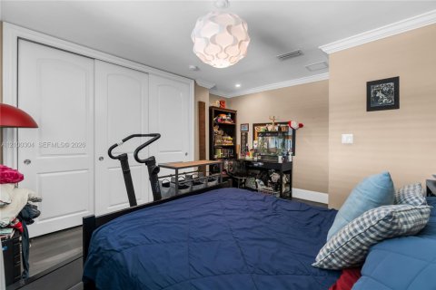 Casa en venta en Miami, Florida, 4 dormitorios, 230.58 m2 № 2420918 - foto 22