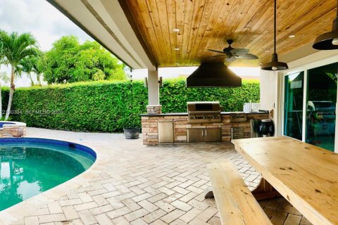 Casa en venta en Miami, Florida, 4 dormitorios, 230.58 m2 № 2420918 - foto 8