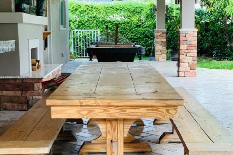 Casa en venta en Miami, Florida, 4 dormitorios, 230.58 m2 № 2420918 - foto 12