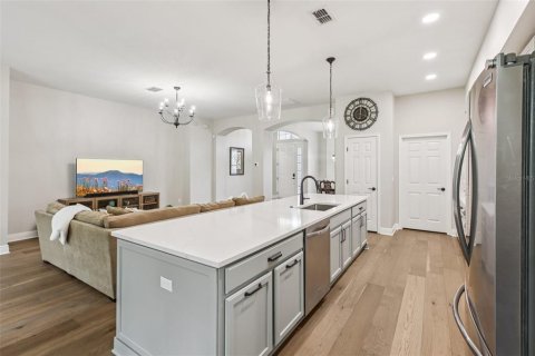 Casa en venta en Wesley Chapel, Florida, 5 dormitorios, 284.65 m2 № 1914973 - foto 19