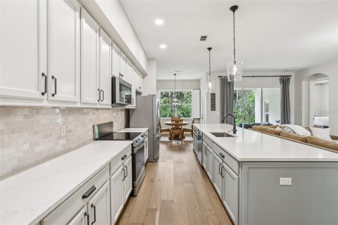 Casa en venta en Wesley Chapel, Florida, 5 dormitorios, 284.65 m2 № 1914973 - foto 20
