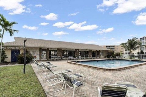 Condo in Dania Beach, Florida, 2 bedrooms  № 1996454 - photo 18