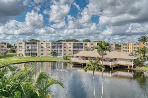 Condo in Dania Beach, Florida, 2 bedrooms  № 1996454 - photo 8