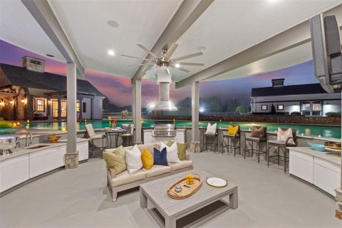 House in Chuluota, Florida 8 bedrooms, 1258.73 sq.m. № 2229389 - photo 14